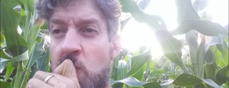 Three Sisters Garden Or Row Gardening? (Survival Gardener Minute #012)